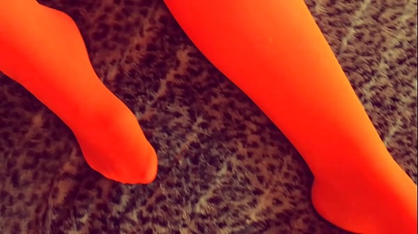 Granny Velma Dinkley: The Cocksucking Cumnundrum Case Of The Open Bathrobe!
