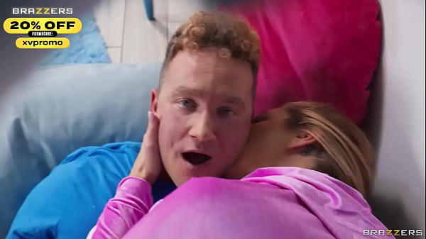 Leaking Gloryhole Peeping Pussy Threesome.Tiffany Watson, Lala Ivey / Brazzers/ Enter XVPROMO On Official Site For Discount