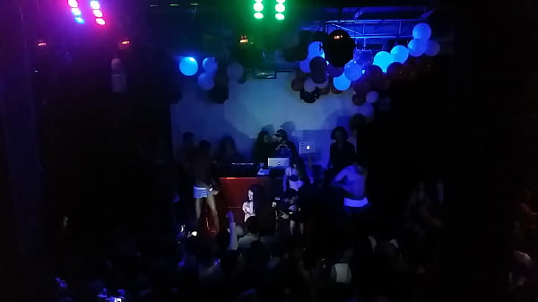 Novinhas Ficam De Calcinha Na Lapa RJ 2016