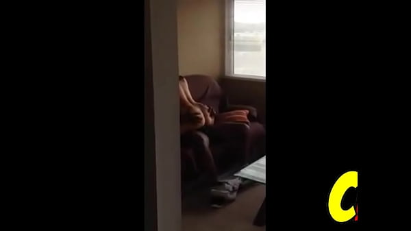 Filmou Escondido O Amigo Comendo A Prima No Flagra