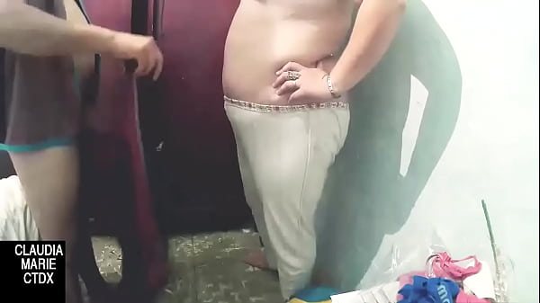 Una Gorda Un Pijama Un Paleto Y Muchos Kilos De Carne