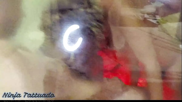LEVEI MEUS AMIGOS PARA UMA SURUBA NA HIDROMASSAGEM COM CASAL SAPECA RJ E NANA DIABA