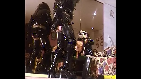 Roxina2004HotAssGurlsInPVC250804XL.WMV