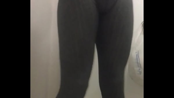 Best Coed Bubblebutt Backside In Grey Leggings Shimmying