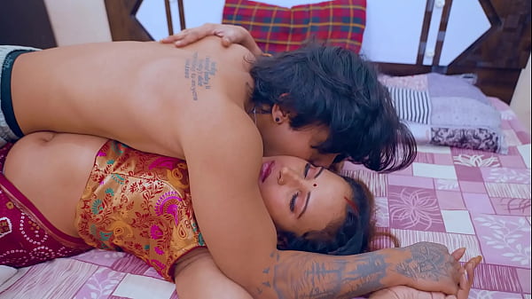 Newly Married Couple Enjoyed Extreme Sex In The Early Morning