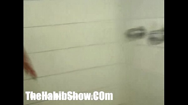 Dominican Hoe Cum Honeypot Showers After Railing