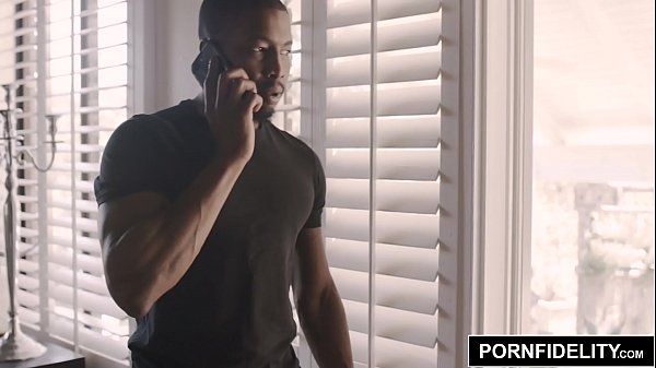 PORNFIDELITY Quinn Wilde Stalks Big Black Prick