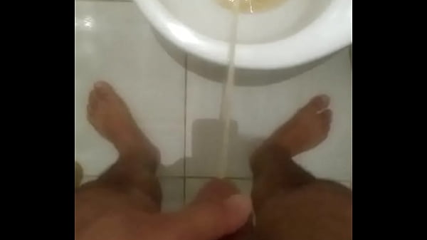 Quero Mijar Em Você - Me Deixa Mijar Em Você? Não Quer Um Banho De Urina?
