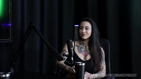 Melhores Momentos Da Lexi Mallet No Preliminares Podcast Com Bia Sizzling - Parte 1 (Watch On: Sheer/Red)