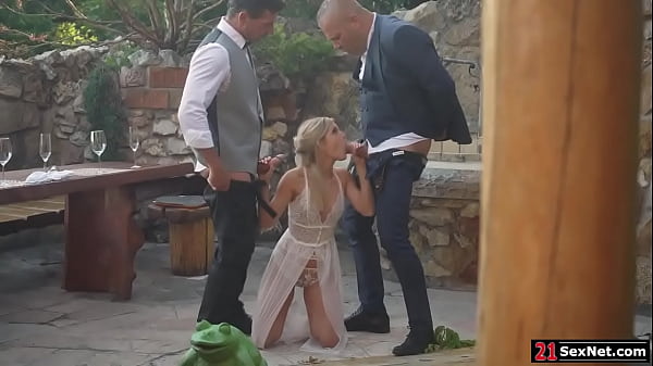 Bride Dp Trio With Groom And Bff