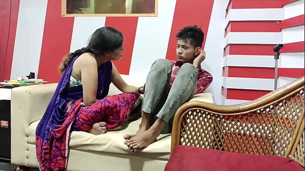 Huge Tits Sultry Indian MILF Slam Her Stepson With Passion