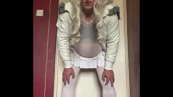 Bisexual Crossdresser Asking For You To Plow Him In Public As He Is Not Cam Shy And Is Not Ashamed Of Who Is Watching Him While You Do It