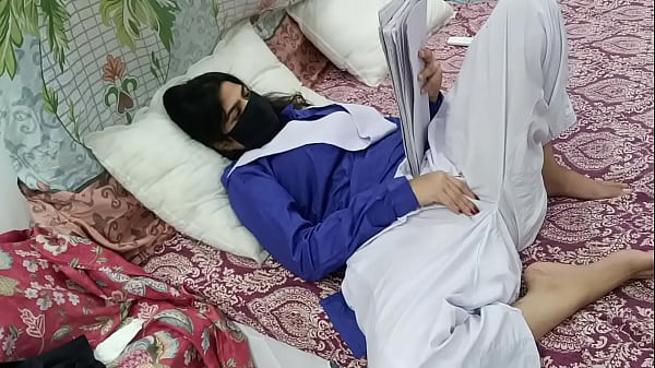 Pakistani School Hottie Having Sex Romance With Her Own Stepfather