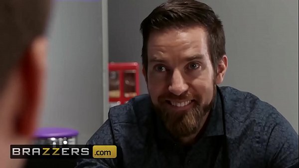Big Rears Like It Huge - (Cali Carter, Markus Dupree) - Yes In Front Of My Salad - Brazzers