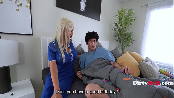 Cured Step-mom's Periods And My Virginity At The Same Time - Bad Bella, Hayden Frantic
