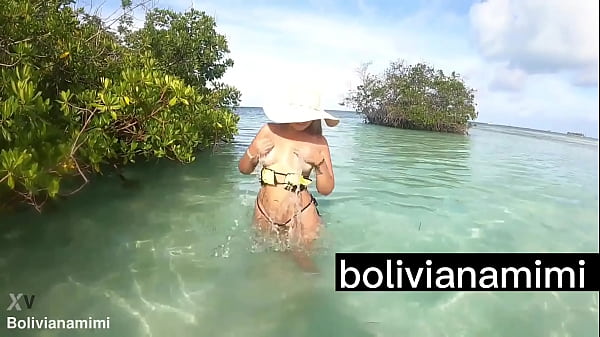 Aventura En El Kayak ... El Guia Me Dejo Masturbarme En El Paseo Y Deje Q El Toque Mi Conchita Quieres Ver??? Entra En Bolivianamimi.tv