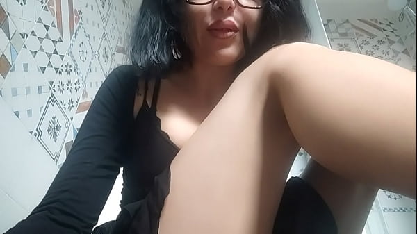 Italian Smoking-hot Mom Say Something Sleazy