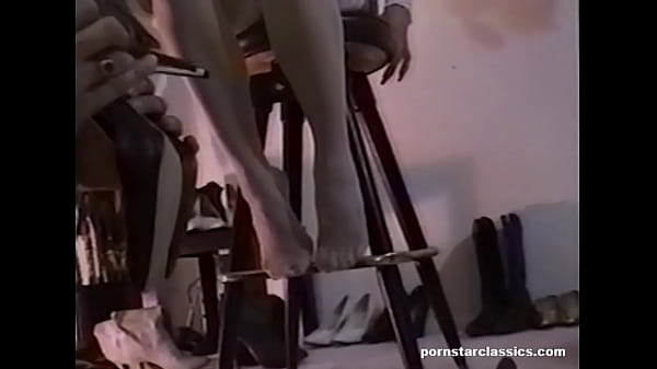 Retro STEPMOMS Stuffed In High Heels