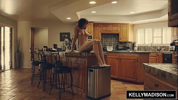 Ryan Madison Crams Big Jug Coed Marilyn Mansion Up With Load
