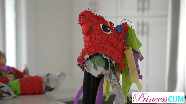 Wicked Stepsis Little & Lana Smalls Invite Stepbro To Beat Their Piñata Pussies