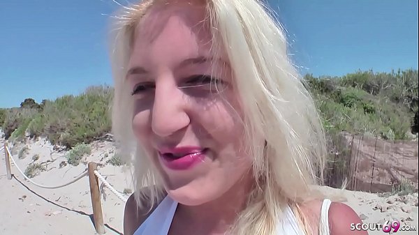 German Coed 18 Jahre Alte Urlauberin Am Strand Von Mallorca Gefickt