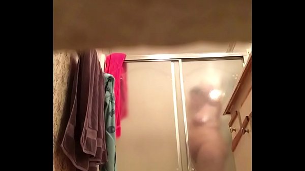 Quietly Recording BBW Showering