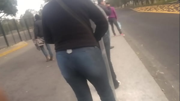 Hotwife Marcando Tanga Esperando Camion