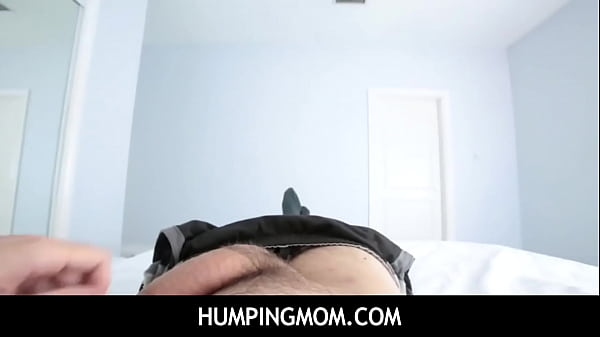 HumpingMom - Do You Like Stepmommy's Nudes, Stepson?- Sarah Vandella