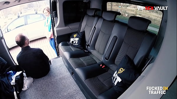 Raven-haired Chick Barbarra Explicit Backseat Screw With Experienced Chauffeur - VIP SEX VAULT