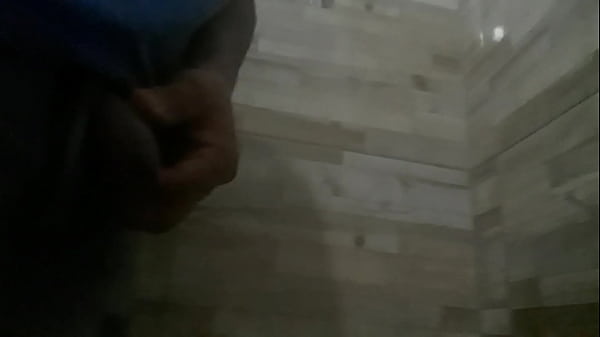 Eu Mijando.Amo Ver Manos De Pica Dura Gozando.