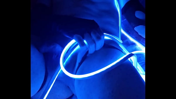 Entre Luces Led Y Pantimedias Rotas