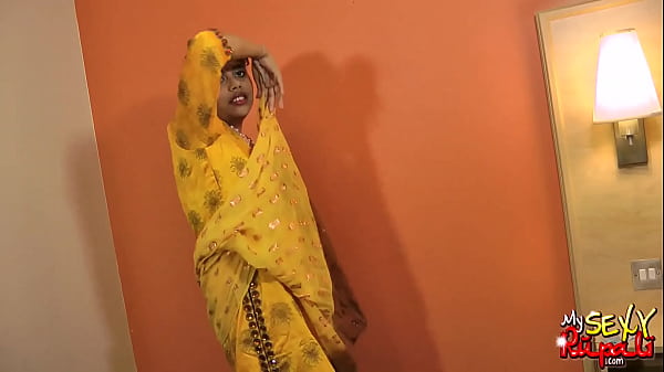 Indian Pornstar Alluring Honey Rupali