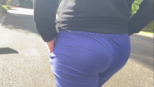 Mama Walking Around The Tenant Flaunting Her Fat Butt