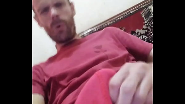 Põe Pra Fora Do Shorts E Chupa
