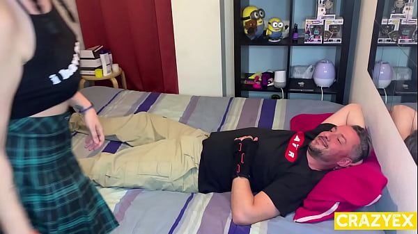 Megan Lux Se La Chupa A Su Amigo