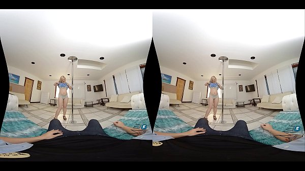 On The Pole - Emily Right - MilfVR