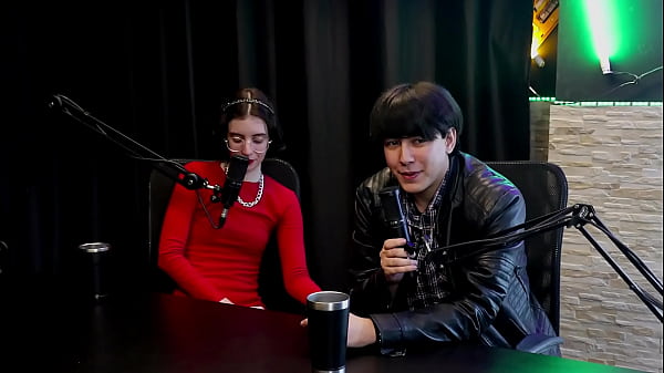Era Um CLT Ferrado, Recebeu Convite Pra Entrar No Pornô, A Mãe Deu Um Conselho, Transou Com Uma Menina Que Gemia Alto E Quase Foi Preso - Yastrixx & Dixon (WATCH ON: SHEER/RED)