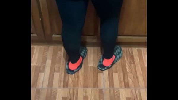 Gordita Tragona Marcando Calzón