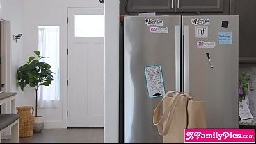 Teen Stepsis And MOMMY Stepmom Spread Stepbrother Massive Cock