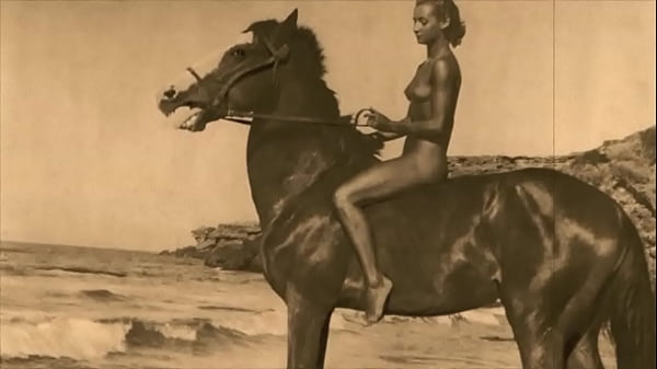 Vintage Bombshell And The Beast