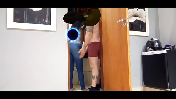 Ela Aa Most Sua Buceta Molhada