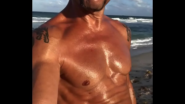 MAXXX LOADZ THE BEACH FIGURE PORNSTAR