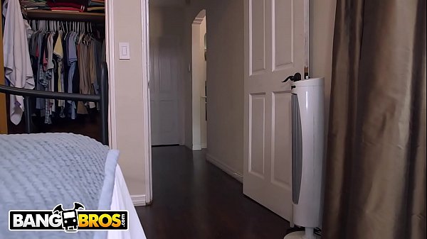 BANGBROS - Latina Servant Sofia Rivera Polishes My Knob, Cleans My Pipes