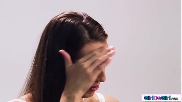 Watch Bella Rolland Rub To A Climax