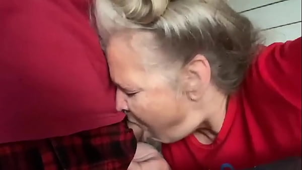 Hot Ripe MOMMY Licks Her Bestie's Thick Shaft!