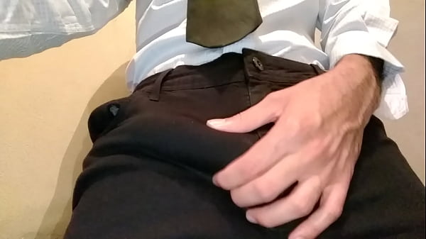 Apalpando Meu Pau Na Roupa Social