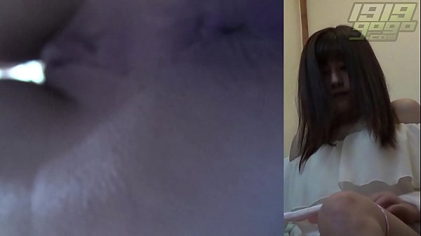 Blazing Hot Babe Toilet Cam Peeing