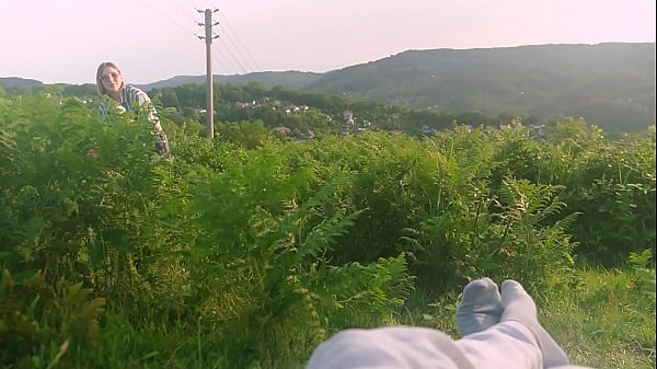 I Feel So Frisky On An Outdoor Date