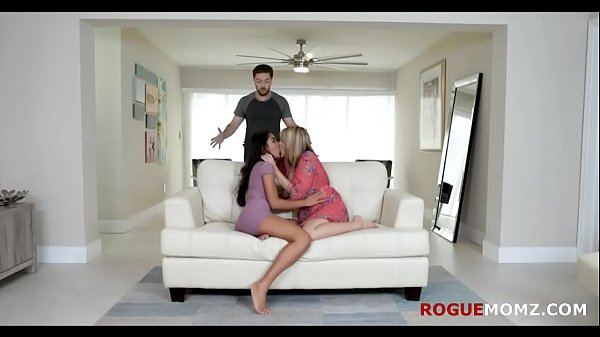 Step-mom Fools Around With 's HONEY