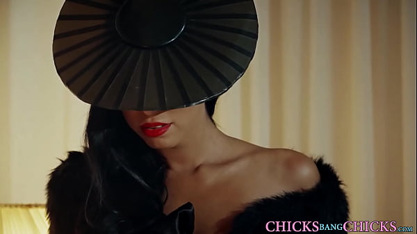 Commanding Queen Strapon Bangs Her Lesbian Sub